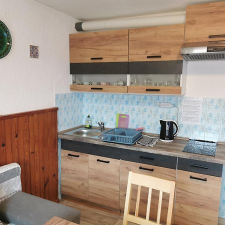 Small House In Τσέλιε Εξωτερικό φωτογραφία