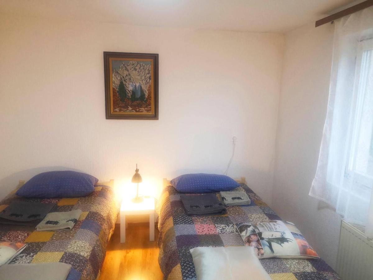 Small House In Τσέλιε Εξωτερικό φωτογραφία
